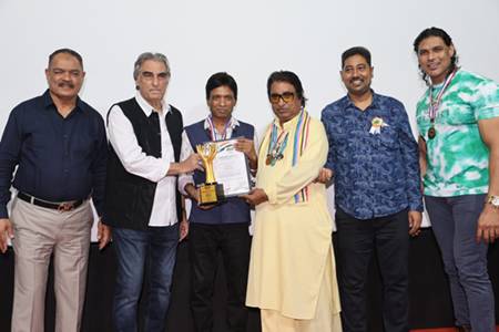 Sunil Pal, Dilip Sen, Ali Khan, Ketan Karade, Ramesh Goyal, Writer Deepak Desai, And Restaurant Owner Mohammad Bhai Honored At The KCF ‘Bollywood Legends Film Festival 2026’ Organized By Dr. Krishna Chouhan